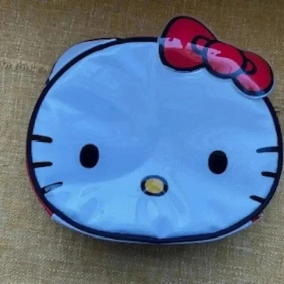 NEW Sanrio Hello Kitty Full Zip Around Lunchbox NWOT - Picture 2 of 11